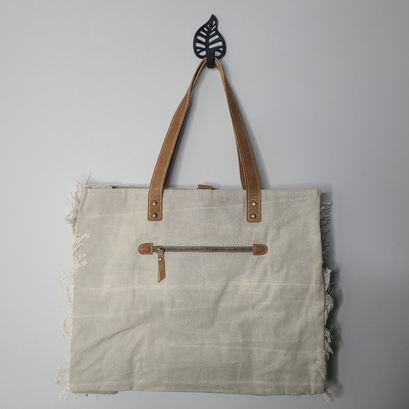 NWT Highland Cow Leather Weekender Tote Bag - Picture 3 of 7